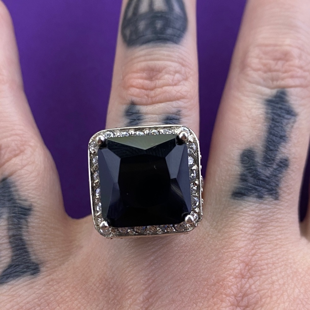 💛 Vintage Sterling Silver Dark Blue & White CZ Cocktail Ring | Bold Statement - Picture 4 of 10